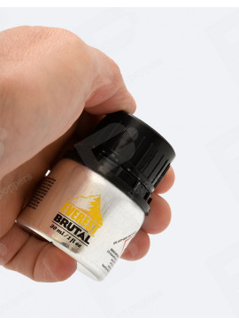 Everest Brutal 30 ml met de hand